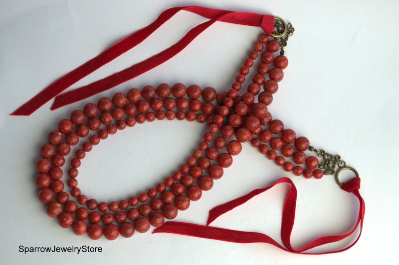 Lot De Trois Colliers En Corail - Style Vintage XXème Siècle - Parfait Pour Un Look Rétro Ou Bohème