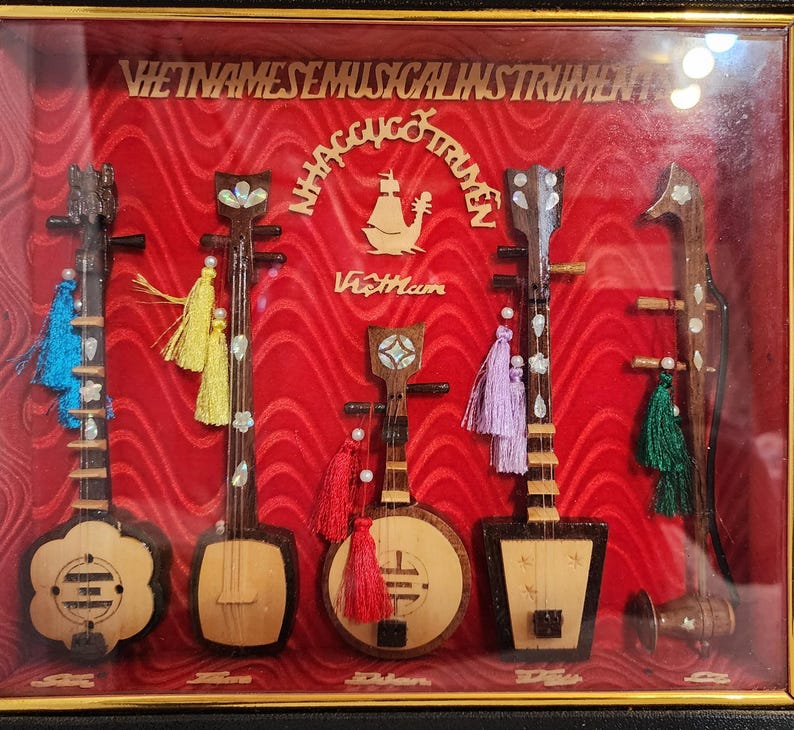 Vintage Vietnam Miniature Musical Heritage Miniatures in Dual Shadow ...