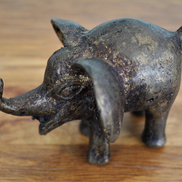 BRONZE ELEPHANT from Cote D'Ivoire - Animalistic Collectable - Lost Wax Technique - Artisan Handmade.