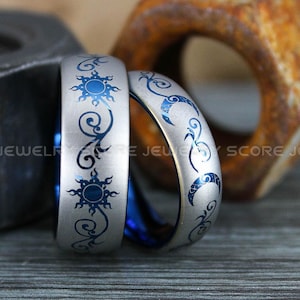 Anillos de sol y luna, juego de 2 piezas para parejas, bandas de tungsteno azul con borde abovedado, interior azul, anillos de boda tribales de sol y luna