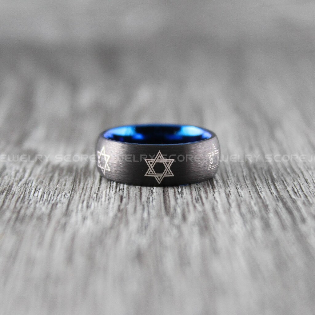 Anello Uomo In Carburo Di Tungsteno Con Stella Di David – Larghezza 8 Mm, Colore Blu, Effetto Carbonio