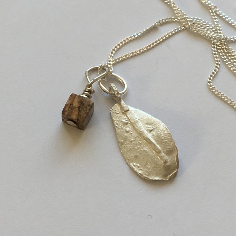 necklace with quartz