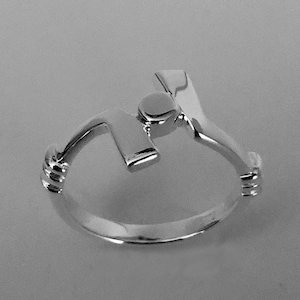 Ice hockey ring sterling silver with hockey puck