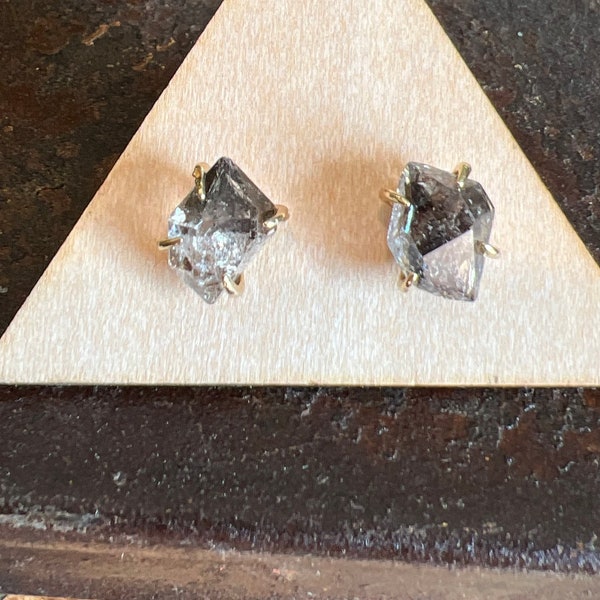 Genuine Herkimer Diamond Stud Earrings, Minimalist Earrings, Boho Luxe Earrings Jewelry, Boho Jewelry, Diamond Jewelry, Gemstone Jewelry