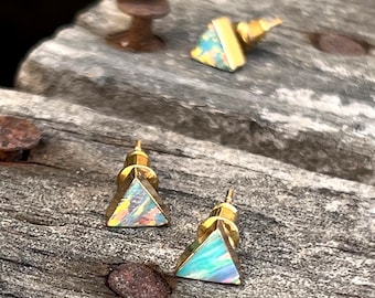 Rainbow White Opal Stud Minimalist Triangle Earrings, Opal Jewelry, Opal Gold Earrings, Opals Gemstone Studs Luxury Jewelry, Gifts