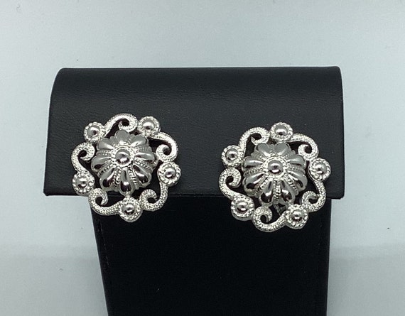 Crown Trifari silver toned vintage clip on earrin… - image 3