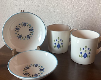 Marcrest Swiss Alpine mugs and fruit/dessert bowls, 2 pieces of each, 1960s vintage, replacements
