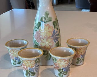 Louisville Stoneware carafe and 4 cups Country Flowers pattern, vintage