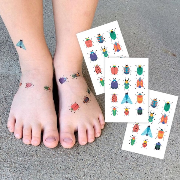 Transferts de tatouage temporaires Tiny Bugs. Ensemble d'autocollants corporels pour enfants. Insectes, scarabées, insectes, accessoires de fête d'anniversaire.