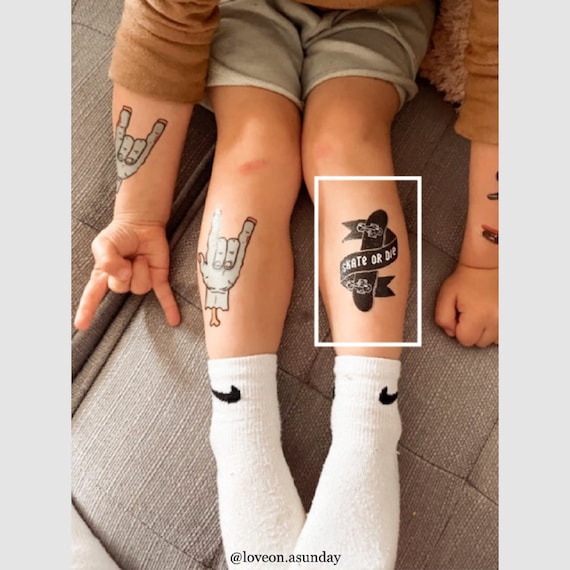 SKATE OR DIE Temporary Tattoo Transfers. Set of 3 Black and White Body  Stickers. Skateboarding Tattoos for Kids. Skateboard Party Favors. 