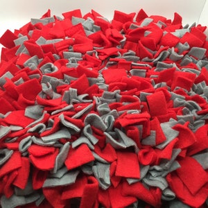 Red and Gray Washable Snuffle Mat/ Pet Nose Work Foraging Pick Your Size zdjęcie 2