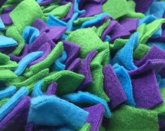 Elija su tamaño Alfombra de snuffle púrpura, azul y verde / Forrajeo de trabajo de nariz de mascota
