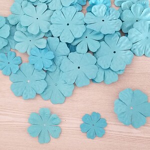 Papieren bloemen licht blauwe sterven snijbloemen licht blauw papier bloemen Scrapbook bloemen blauw handgemaakte bloemen blauw bloem versiering - 40 stuks