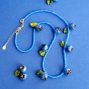 Lampwork glazen ketting met bosbessenkralen