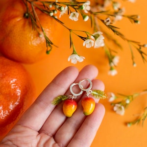 Mango lampwork glass earrings murano glass fruit jewellery zdjęcie 3