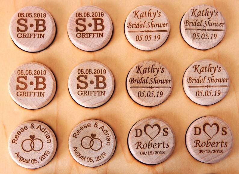 Engraved Wood Wine Stoppers Wedding Favor Personalized Bottle Cork Stopper Set image 3