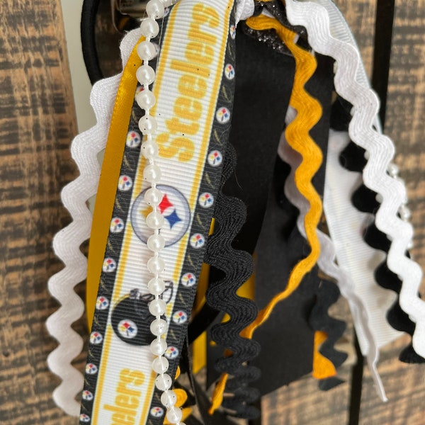 Pittsburgh Steelers Elastic Ponytail Streamer Bow. Steelers Cheer Bow. Football Streamer Bow. Sports Bow. Hair Accessory. Ponytail Ribbons