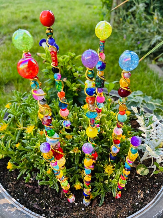 Large Beaded Garden Stake. Garden Decor. Summer Decor. Floral Arragements.  Fairy Gardens. Fairy Accessories. Mini Gardens. Terrariums. Beads 