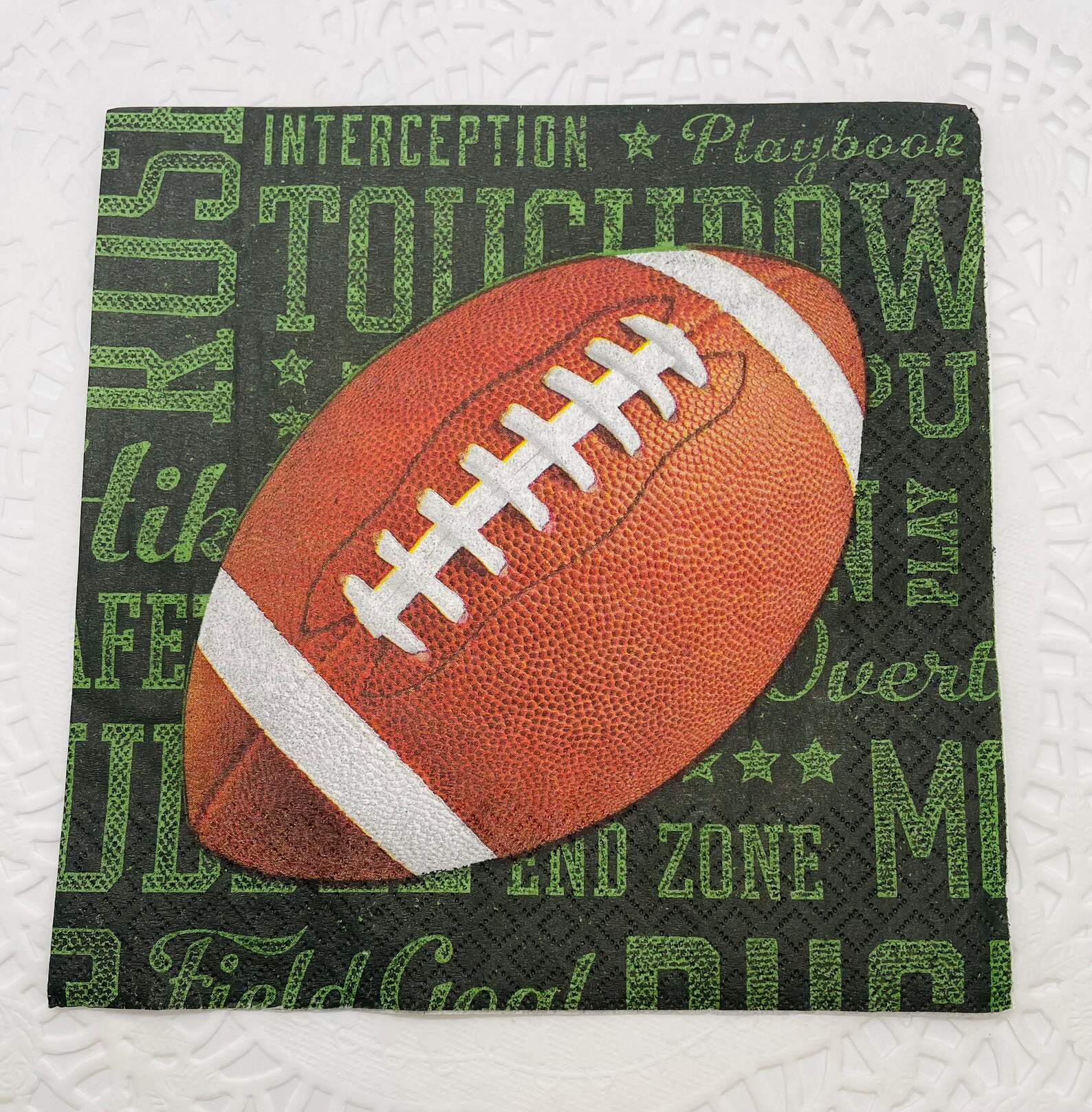 Set of 2 Football Napkins. Lunch Paper Napkins For Decoupage. Etsy.de