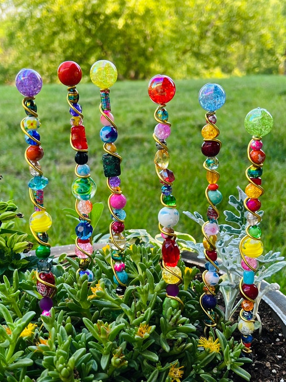 Large Beaded Garden Stake. Garden Decor. Summer Decor. Floral Arragements.  Fairy Gardens. Fairy Accessories. Mini Gardens. Terrariums. Beads 