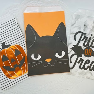 Set of 3 Halloween Paper Sacks. Party Bags. Halloween Decor. Gift Giving. Craft Supplies.