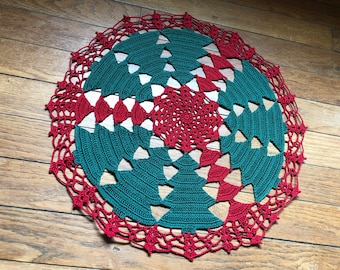 Christmas tree doily, handmade crochet doily, home decor, holiday decor, gift