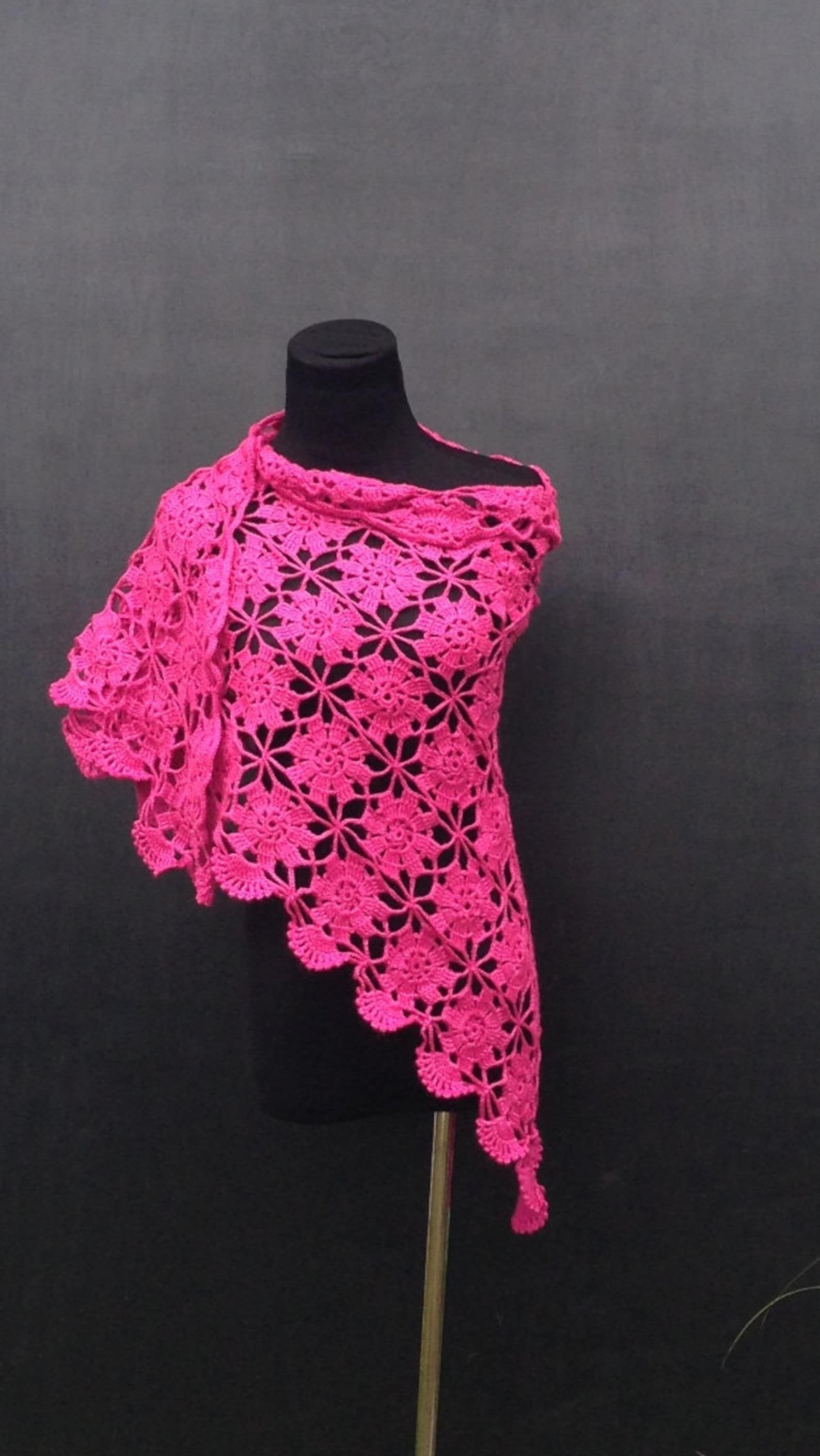 shawl for pink dress