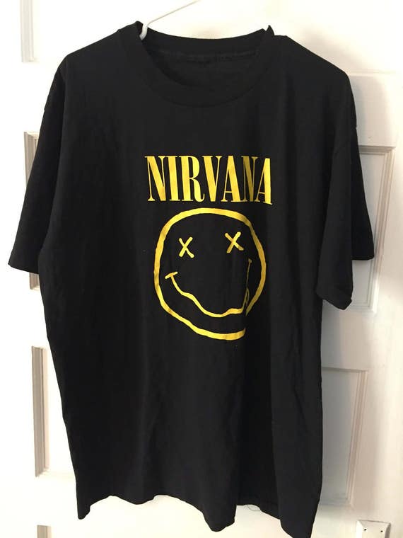 Vintage Nirvana t-shirt smiley face size XL in per