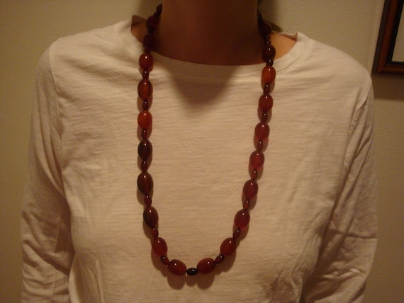 Vintage 30" Translucent Marbled Cherry Bakelite N… - image 2