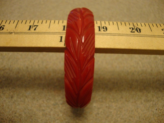 Gorgeous Vintage Cherry Red Bakelite Bracelet! Be… - image 8