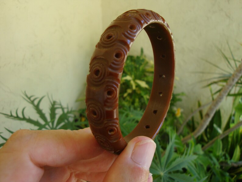 Art Deco Semi Circular Carvings! Vintage 58 Chocolate Brown Bakelite Bracelet