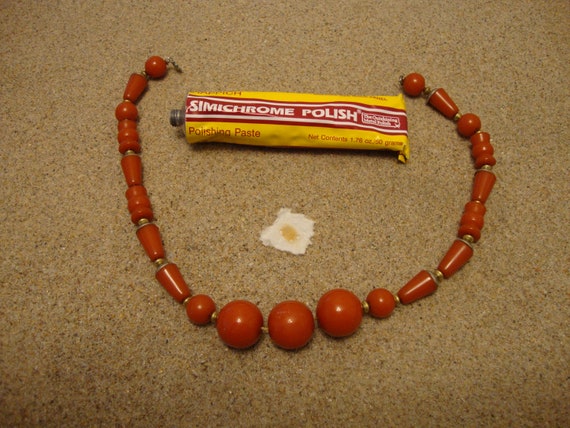 Vintage Burnt Orange Bakelite Necklace! Round, Co… - image 10