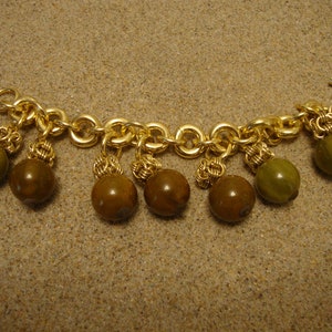 Artisan 8&quot; Marbled Bakelite Bracelet Goldtone Chain w/ Dangling Bakelite Beads!
