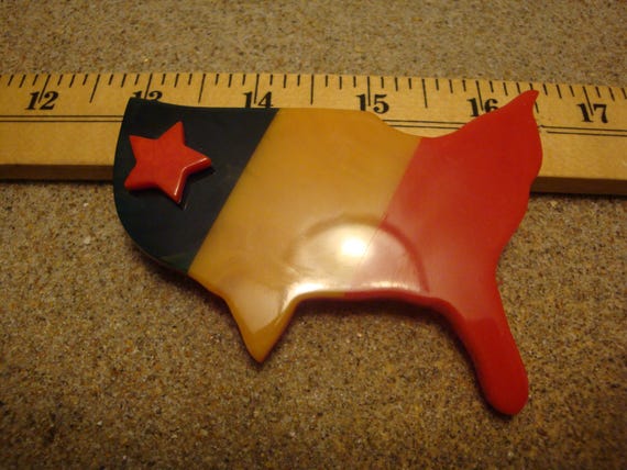 Signed Shultz Bakelite Brooch! Large Laminated Re… - image 8