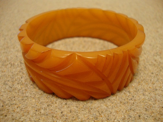 Vintage 1" Semi Translucent Orange Bakelite Brace… - image 7