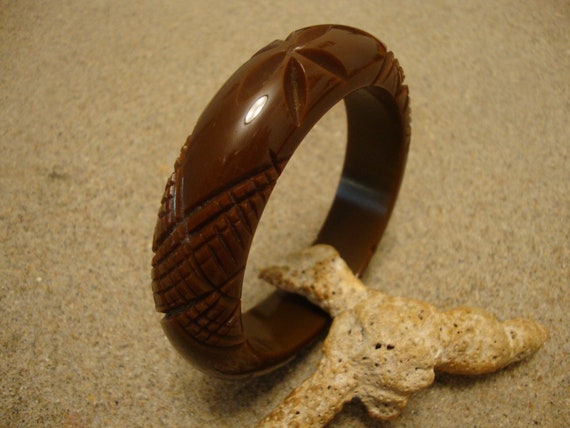 Vintage 3/4" Chocolate Brown Bakelite Bracelet! C… - image 7