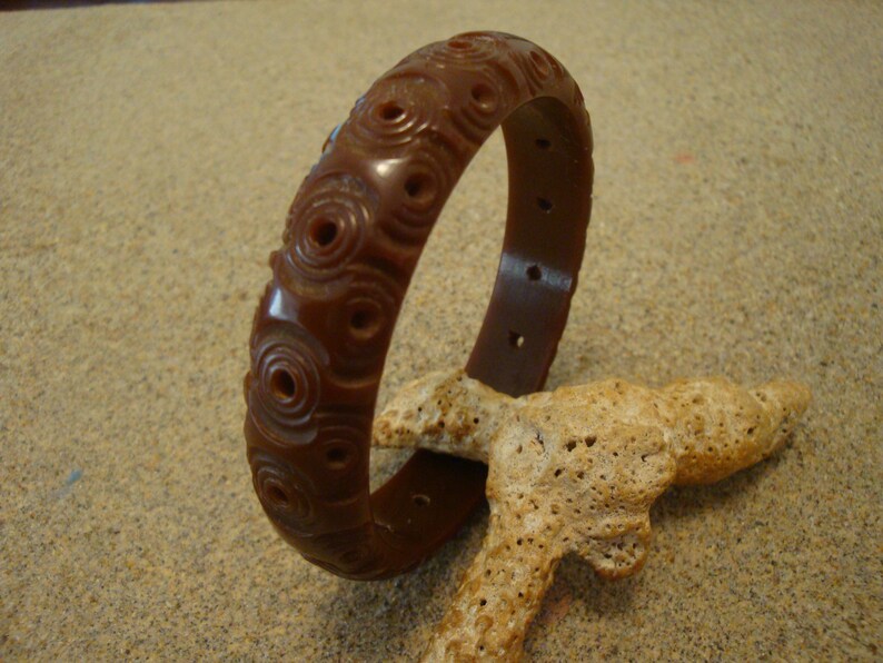 Art Deco Semi Circular Carvings! Vintage 58 Chocolate Brown Bakelite Bracelet