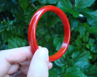 Lovely Vintage  3/8" Dome Shaped Bakelite Bracelet; Bright Cherry Red Color!