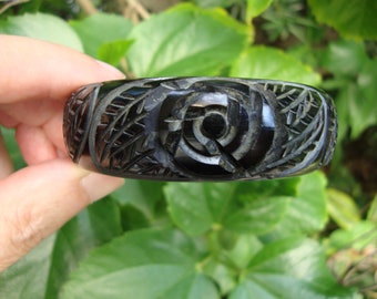 Vintage 7/8" True Black Bakelite Bracelet! Four Beautiful Rose & Leaf Carvings!!