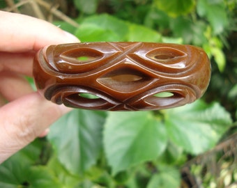 Vintage 7/8" Chocolate Brown Bakelite Bracelet! Geometric Open Work Carvings!