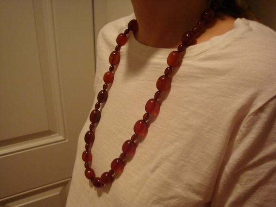 Vintage 30" Translucent Marbled Cherry Bakelite N… - image 4