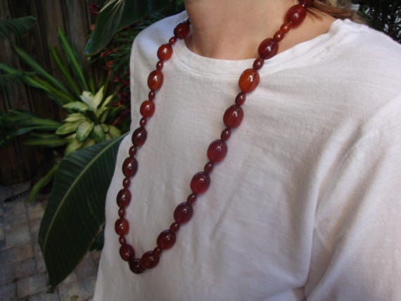 Vintage 30" Translucent Marbled Cherry Bakelite N… - image 5