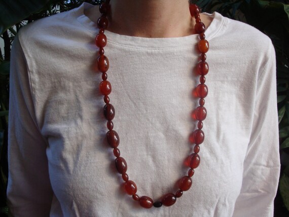 Vintage 30" Translucent Marbled Cherry Bakelite N… - image 3