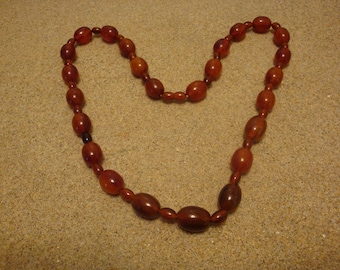 Vintage 30" Translucent Marbled Cherry Bakelite Necklace! Graduated Barrell Beads!