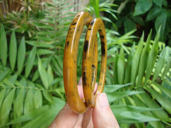 Vintage Pair 1/4" Bakelite Bracelets! Marbled Mus… - image 4