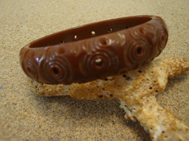Art Deco Semi Circular Carvings! Vintage 58 Chocolate Brown Bakelite Bracelet