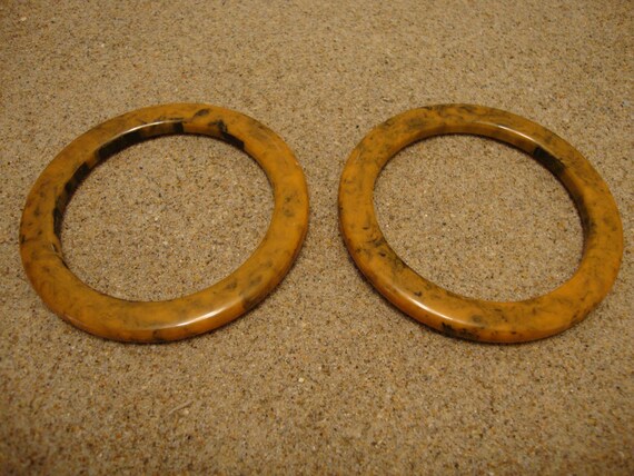 Vintage Pair 1/4" Bakelite Bracelets! Marbled Mus… - image 5