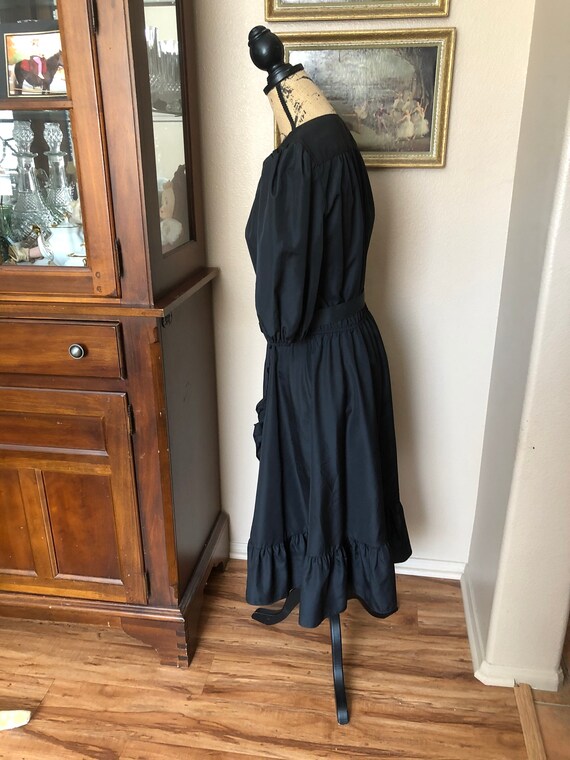 Gorgeous 1970’s lbd taffeta belted size medium - image 5