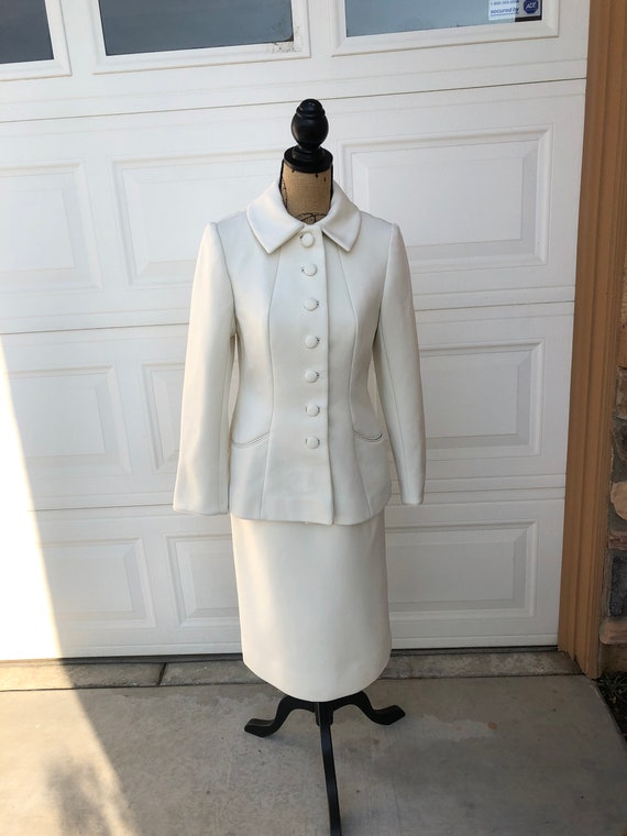 Lovely 1960s knit Lilli Ann White Dress Suit size