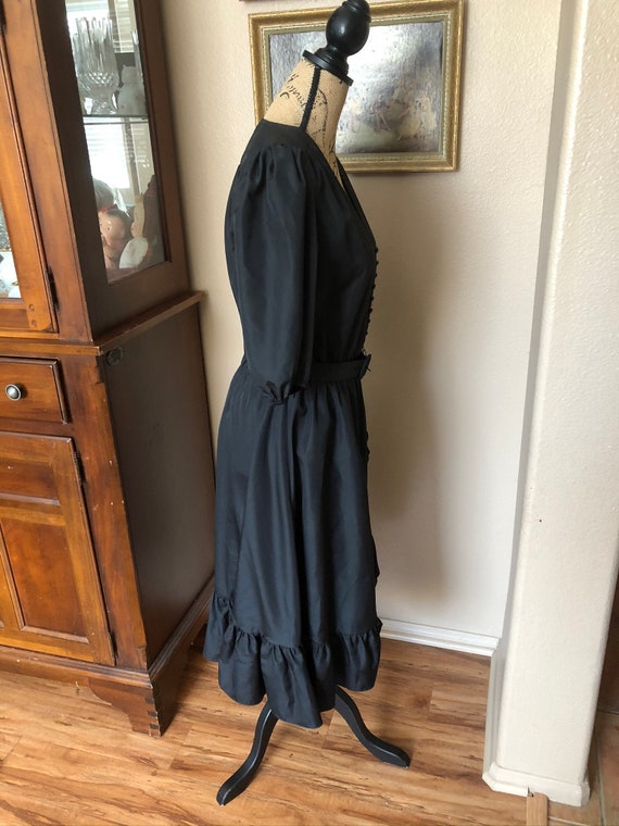 Gorgeous 1970’s lbd taffeta belted size medium - image 7